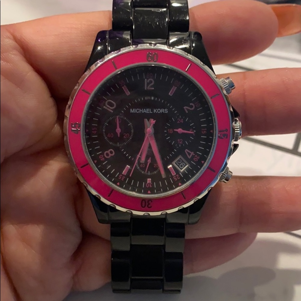 Michaels Kors watch needs batteries used